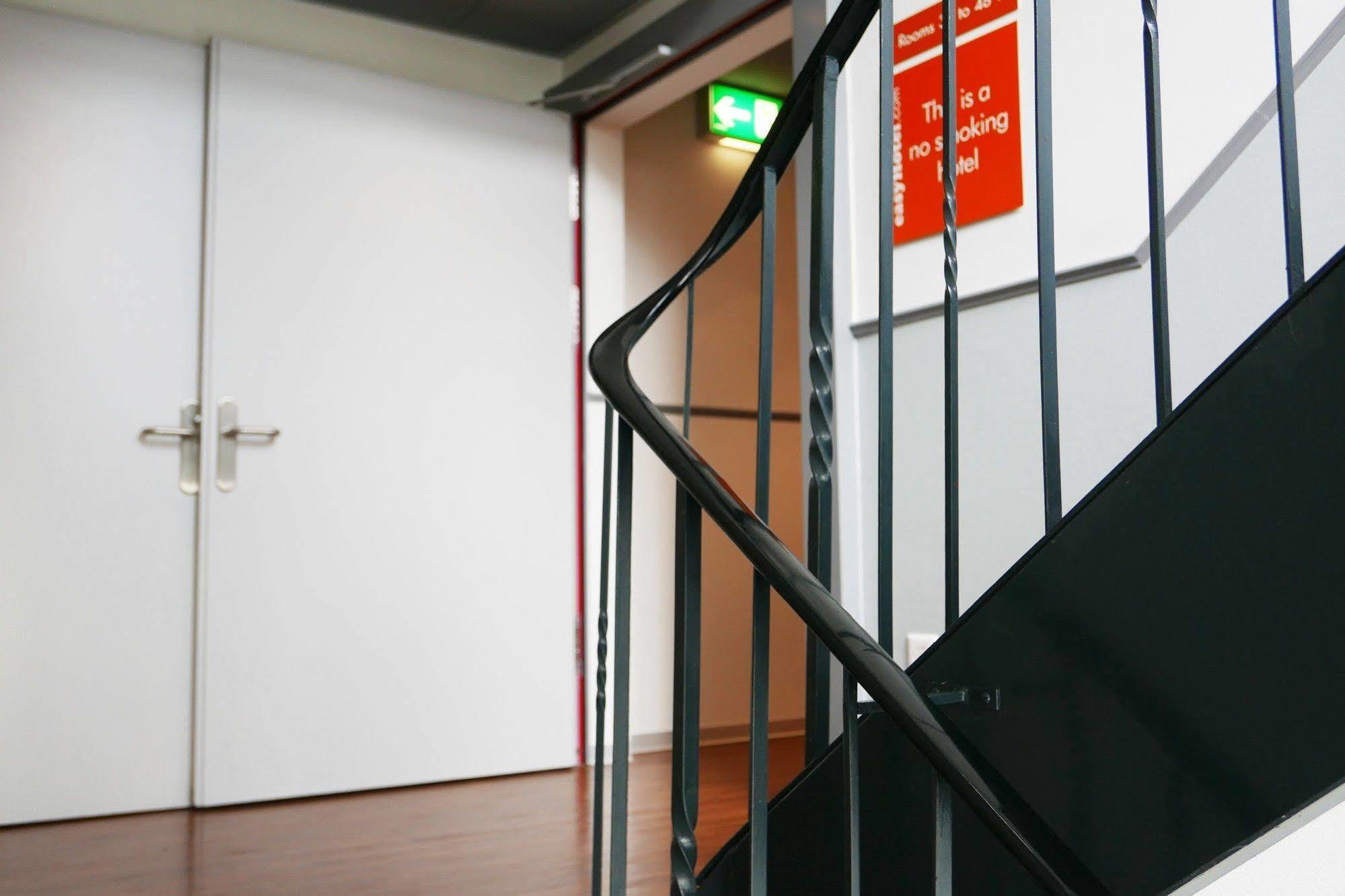 Easyhotel Zuerich City Centre Eksteriør bilde
