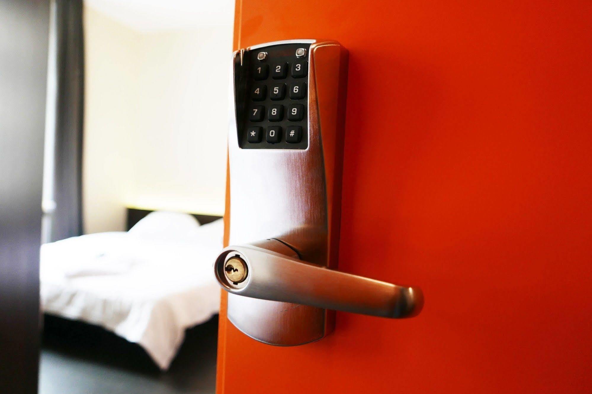 Easyhotel Zuerich City Centre Eksteriør bilde